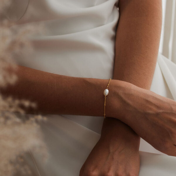 14K Gold Dainty Oval Pearl Bracelet with Satellite Chain, Natural Freshwater Pearl Bracelet, Single Pearl Bracelet, Wedding Bracelet, Bridesmaid Gift