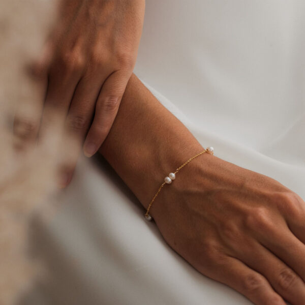 14K Gold Minimalist Pearl Bracelet, Dainty Pearl Beaded Bracelet, Bridal Bracelet, Wedding Bracelet for Bride, Pearl Jewellery, Bridesmaid Gift - Image 7