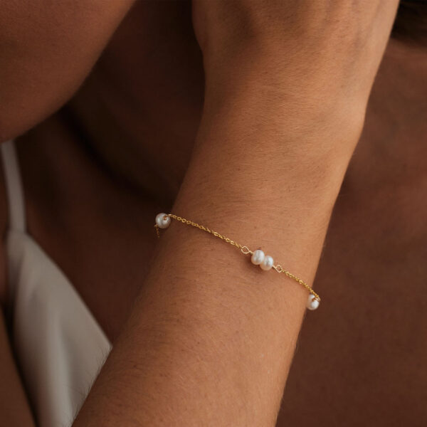 14K Gold Minimalist Pearl Bracelet, Dainty Pearl Beaded Bracelet, Bridal Bracelet, Wedding Bracelet for Bride, Pearl Jewellery, Bridesmaid Gift - Image 5